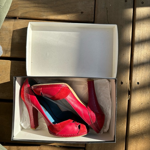 Marc Jacobs PR Whips Tomato size 8 (runs large-fits 8.5) - Picture 10 of 16